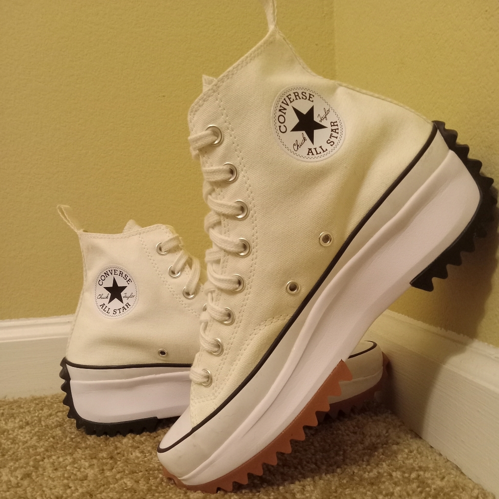 Converse sneakers size: 10
